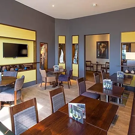 Premier Inn Bournemouth Central-2
