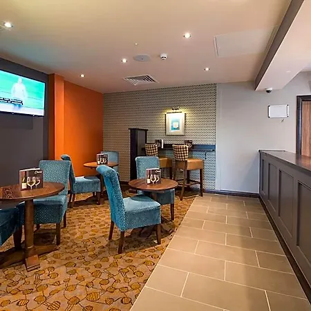 Premier Inn Maidenhead Town Centre-2