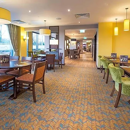 Premier Inn Maidenhead Town Centre-2