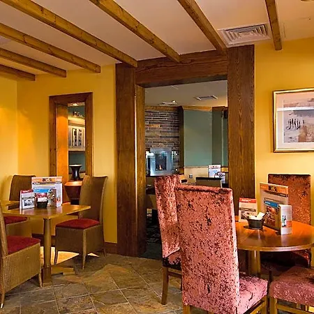 Premier Inn Doncaster Central-2