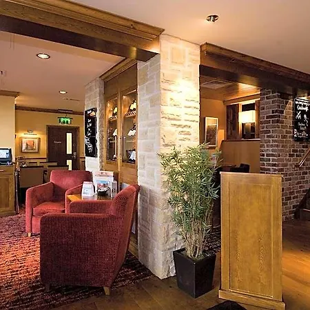 Premier Inn Doncaster Central-2