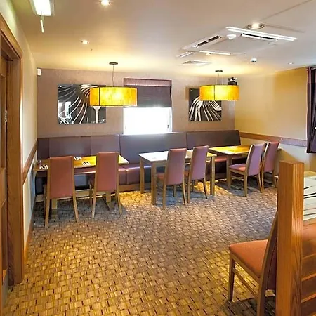 Premier Inn Inverness West-2