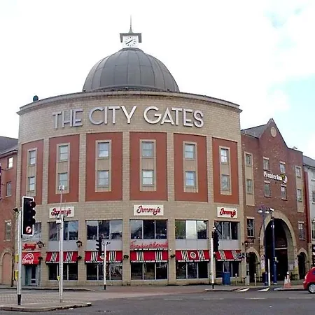 Premier Inn Swansea City Centre-2