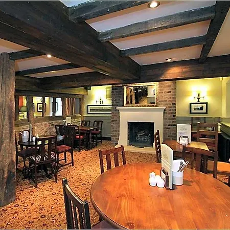Premier Inn Huddersfield North-2