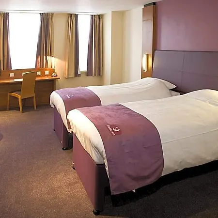 Premier Inn London City-2