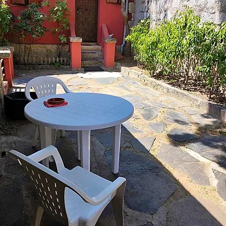 Casita Roja sin cocina-2