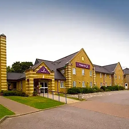 Premier Inn Poole Centre-2