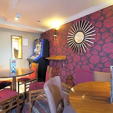 Premier Inn Glasgow Airport-2