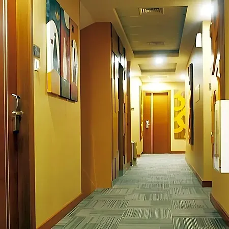 Life Hotel Sudirman Surabaya-2