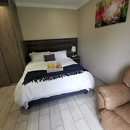 Up21 Guest House-3