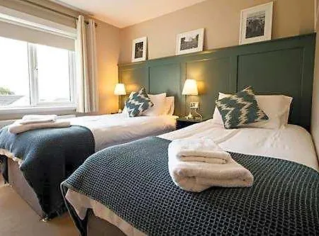 Summerfield Lodge B&B-3