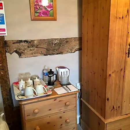 Old Beams Bed & Breakfast-2