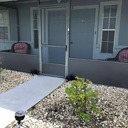 Rae'S Place-2