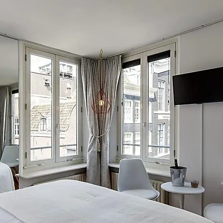 Jordaan Suite Bed And Bubbles-2