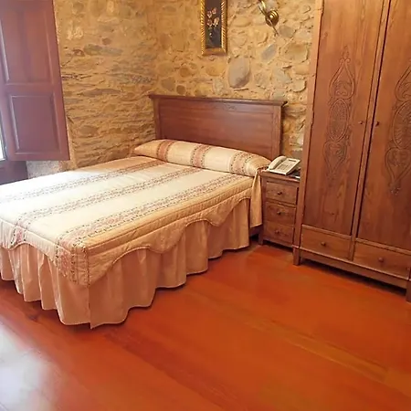 Hostal Virgen De La Encina-2