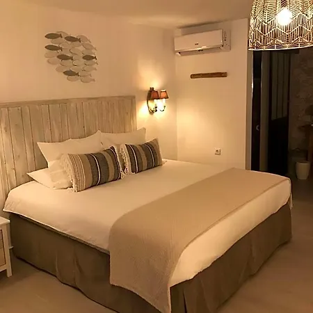Finca Pura, Clothing Optional Guestrooms-3
