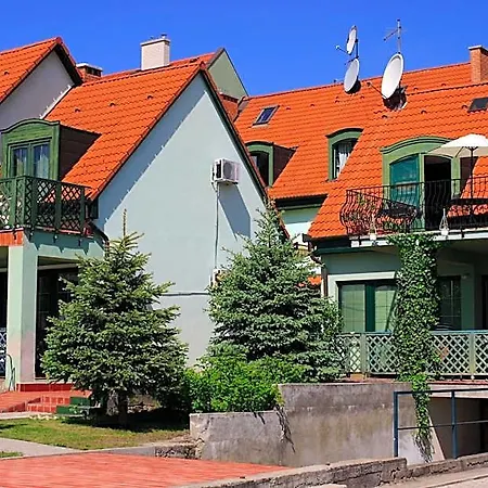 Bacchus Panzió Hotel-2