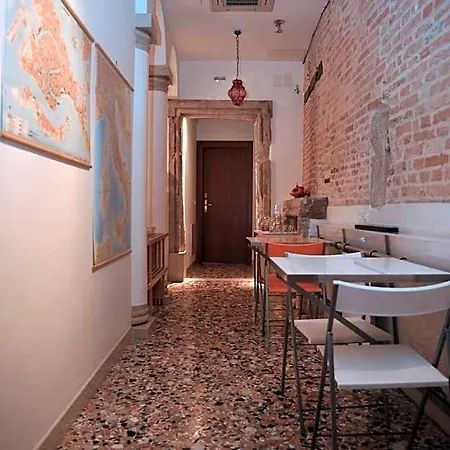 3C B&B-3