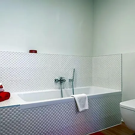 Adamas B&B-2