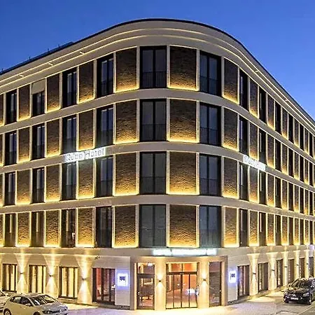 Qube Hotel Bahnstadt-2