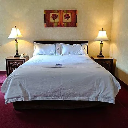 Royal Inn And Suites At Guelph-3