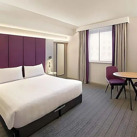 Premier Inn London Heathrow Airport T2 & T3 - Bath Road-3