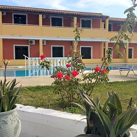 Alexis Pool Apartments-2