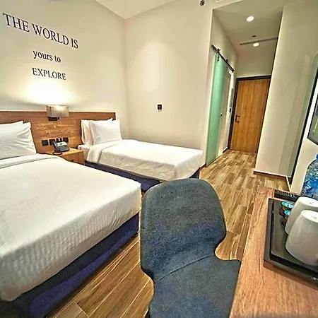 Kingsgate Hotel Al Jaddaf-2