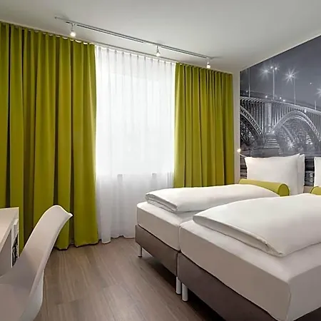 Super 8 By Wyndham Chemnitz-3