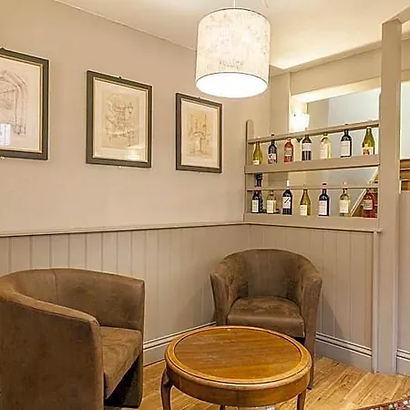 The City Arms-3