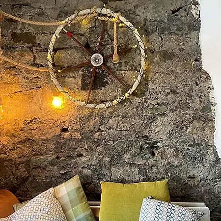 Harbour House Inn Newcastle, Northern Ireland-3