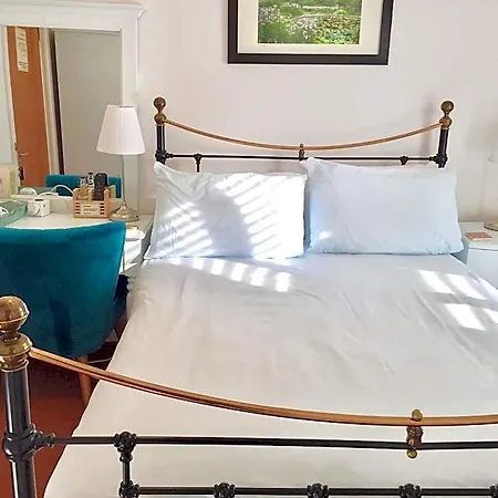 Derrin Guest House-3