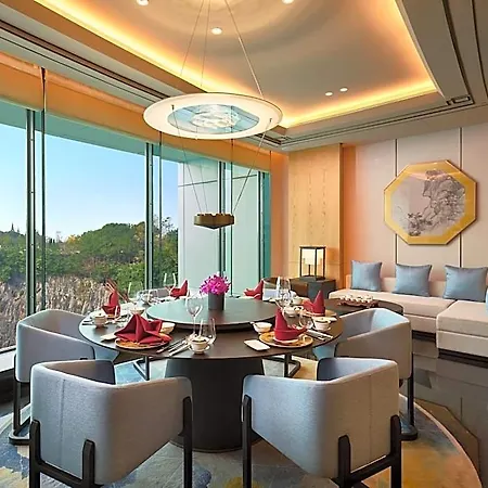 Intercontinental Hotels Shanghai Wonderland By Ihg-3