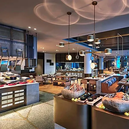 Intercontinental Hotels Shanghai Wonderland By Ihg-3