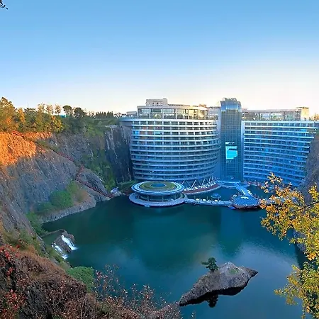 Intercontinental Hotels Shanghai Wonderland By Ihg-2