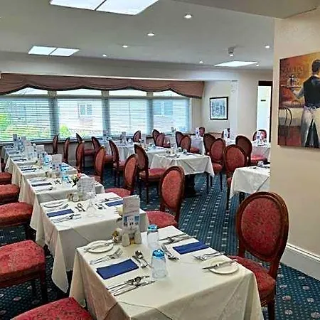 Runnymede Court Hotel-3