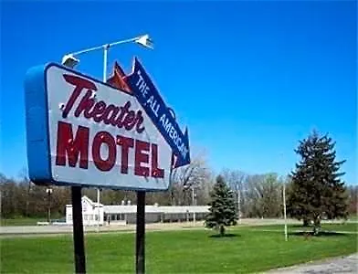 Theater Motel-3