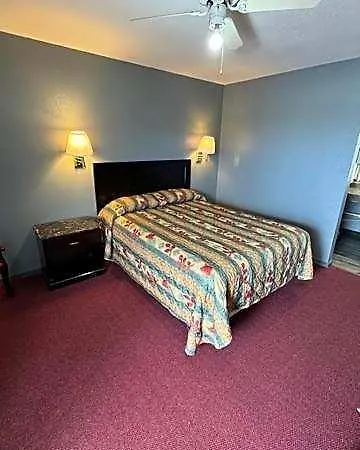 Pratt Budget Inn-2