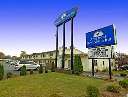 Rumford Motor Inn-3