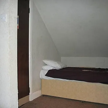 Royal Hotel-2