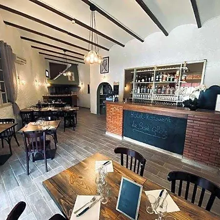 Hôtel Restaurant Le Saint Gillois-2