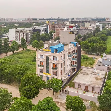 Lime Tree Hotels And Banquet Greater Noida-3