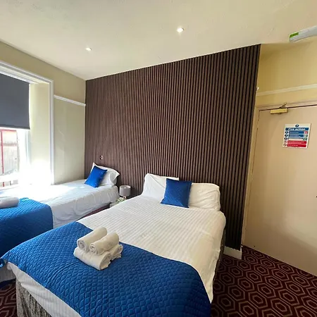 Homesly Guest Rooms, Comfortable En-Suite Guest Rooms With Free Parking And Self Check-In-2