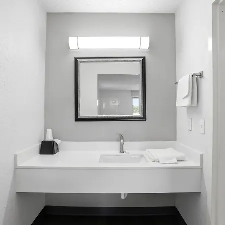 American Inn And Suites - Atlanta Airport Jonesboro I-75-3