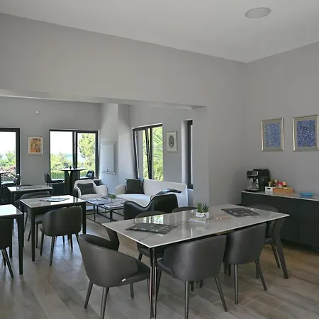 Denizatı Plus Hotel-2