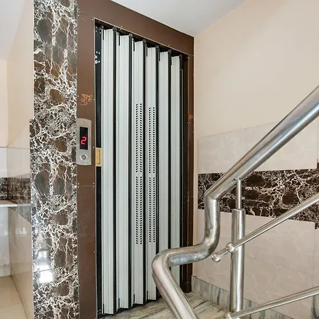 Hotel O King Star Residency-2