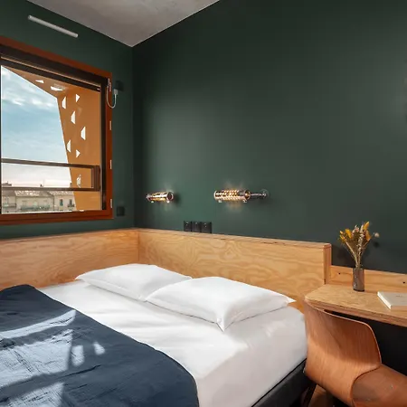 Eklo Hotels Montpellier Centre Gare Saint-Roch-3
