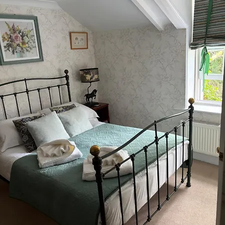 Burford Lodge - Adults Only-2