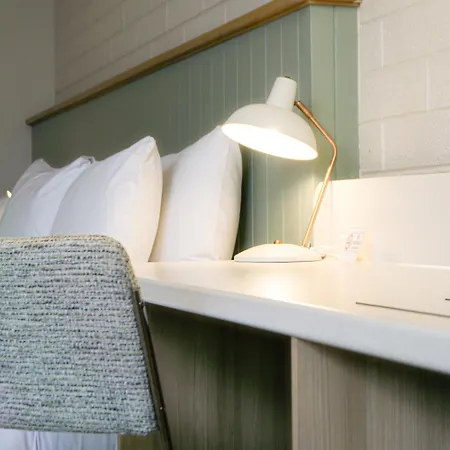 The Clovercrest Hotel Motel-3