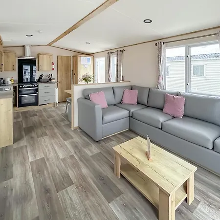Riverside Holiday Village-2